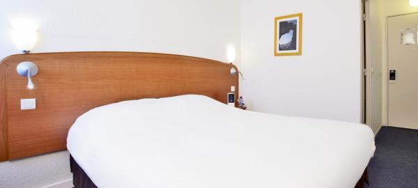 Kyriad Toulon Est Hyeres 3*